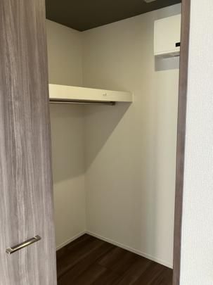 �y���̑��z�@301�@�E�I�[�N�C���N���[�[�b�g