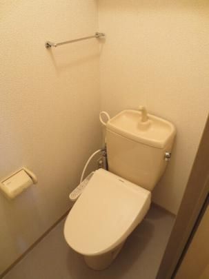 【その他】　Ｂ205　温水洗浄暖房便座トイレ