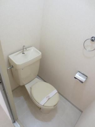 【その他】　Ａ202　トイレ