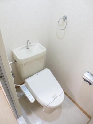 【その他】　B103　温水洗浄暖房便座トイレ