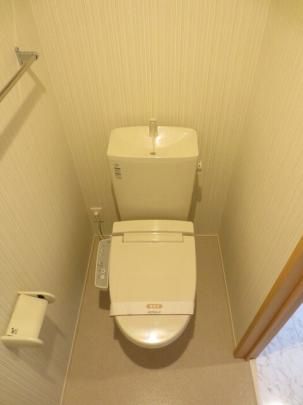 【その他】　Ａ302　温水洗浄暖房便座トイレ