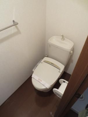 【その他】　105　温水洗浄暖房便座トイレ