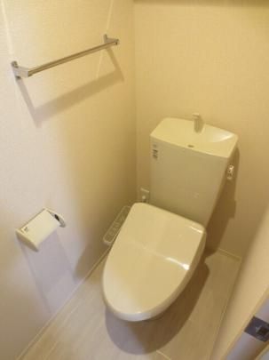 【その他】　Ｂ103　温水洗浄暖房便座トイレ