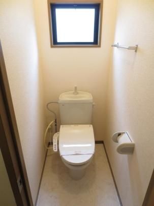 【その他】　A102　温水洗浄暖房便座トイレ