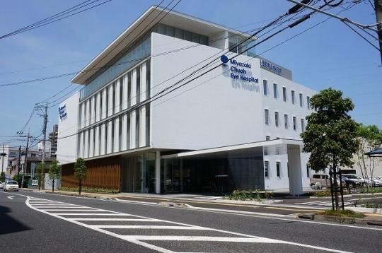 【周辺】　医療法人慶明会宮崎中央眼科病院：993m