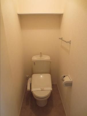【その他】　B105　温水洗浄暖房便座トイレ