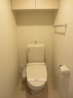 【その他】　Ａ203　温水洗浄暖房便座トイレ