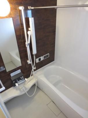 【その他】　201　浴室ＴＶ　暖房・換気乾燥機付バス