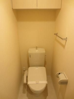 【その他】　A203　温水洗浄暖房便座トイレ
