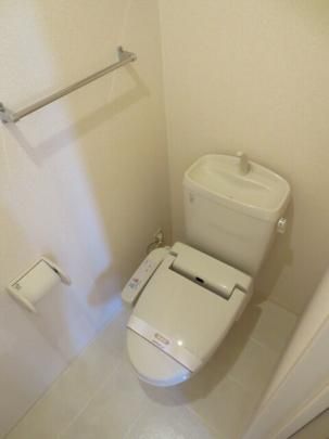 【その他】　102　温水洗浄暖房便座トイレ