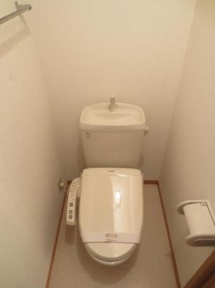 【その他】　106　温水洗浄暖房便座トイレ