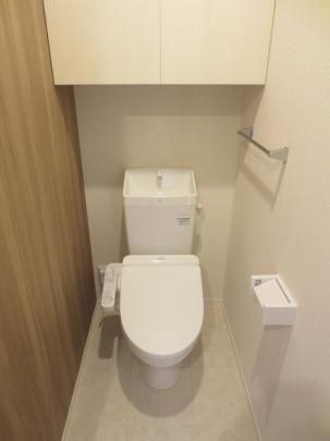 【その他】　206　温水洗浄暖房便座トイレ