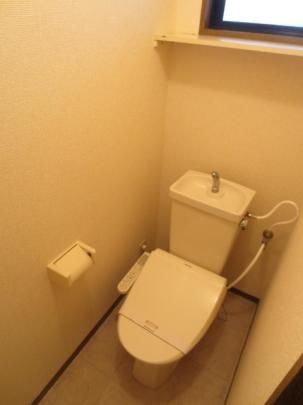 【その他】　C202　温水洗浄暖房便座トイレ